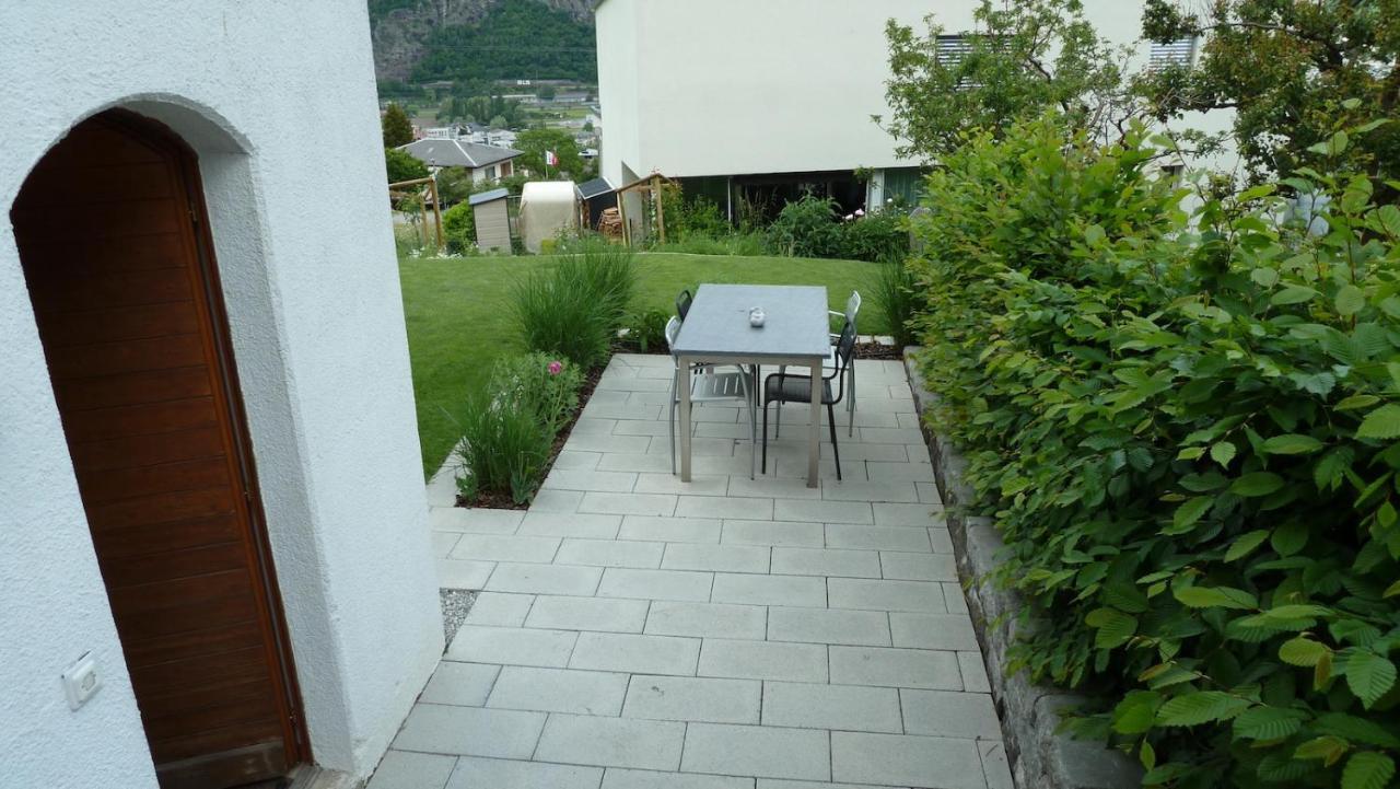 Holzji Apartment Glis Luaran gambar